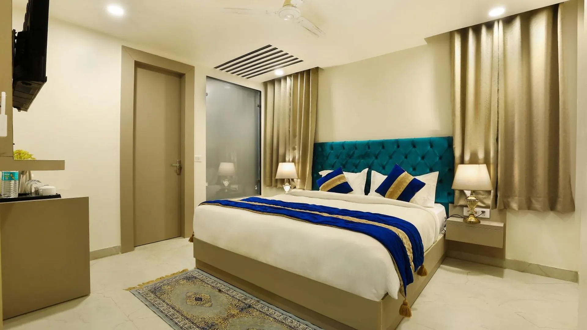 Opo Hotel Dior New Delhi 0*,