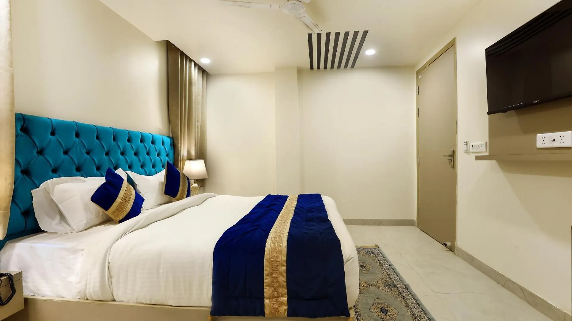 Opo Hotel Dior New Delhi Homestay