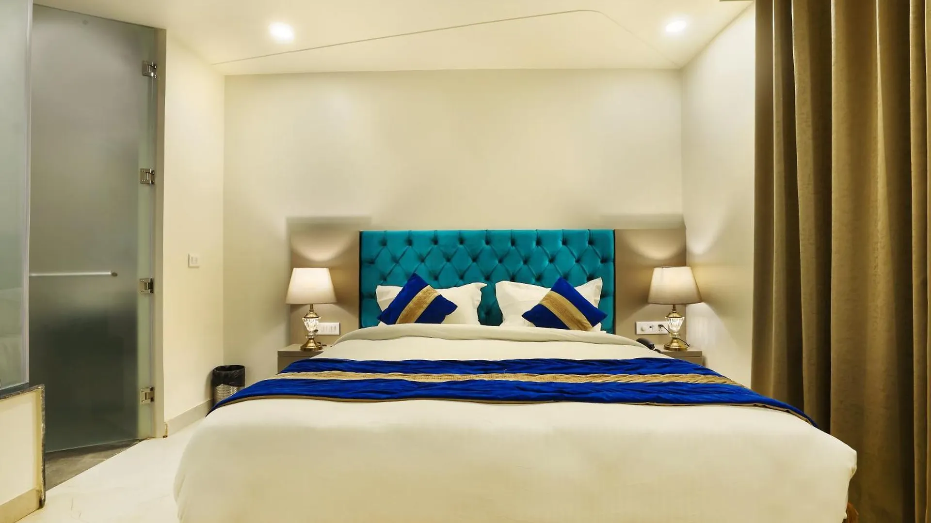 Opo Hotel Dior New Delhi 0*,