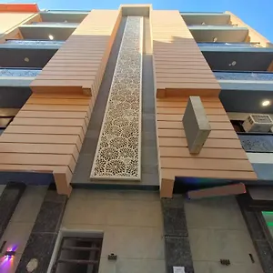  Bed & Breakfast Oaks Plaza Delhi Airport